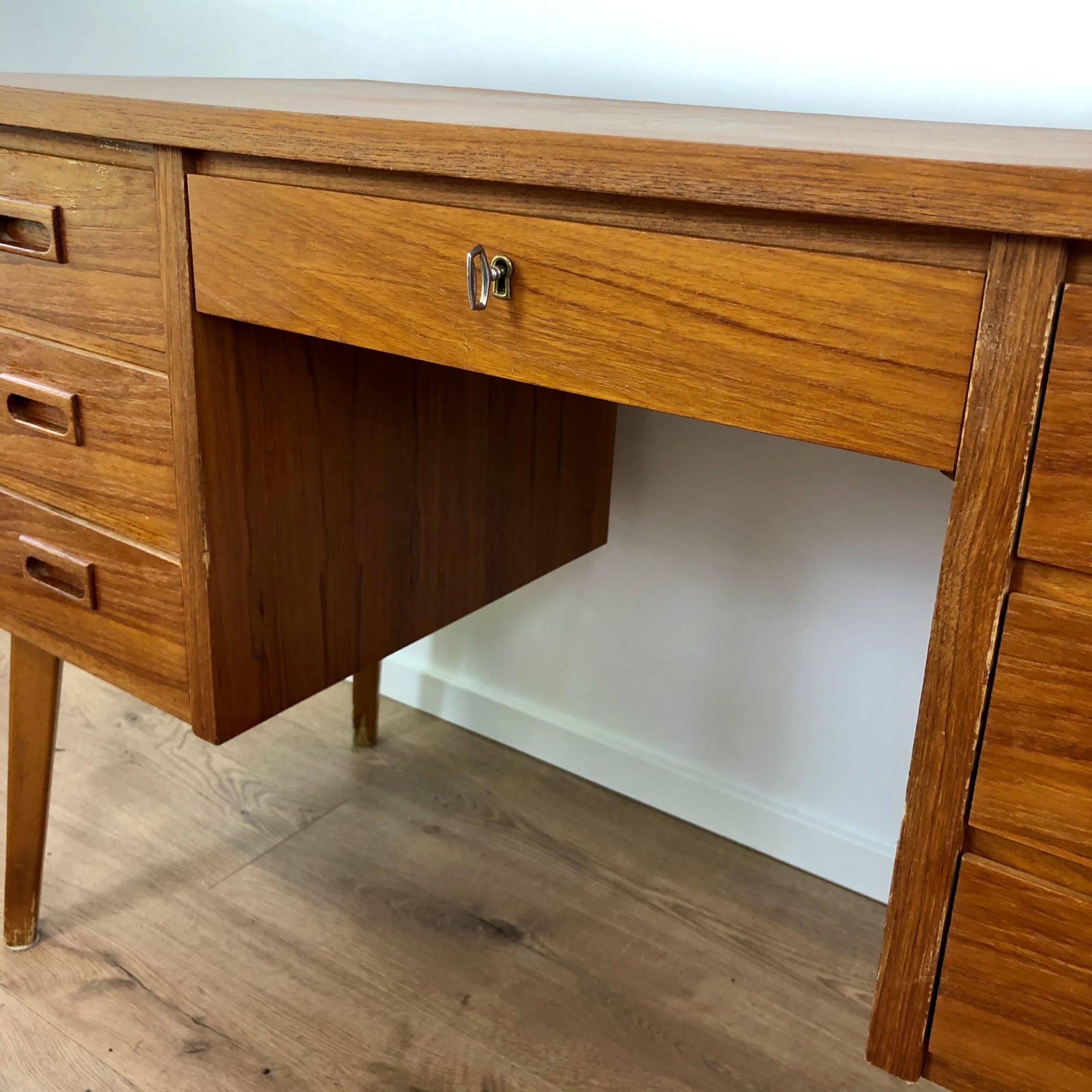 Teak houten bureau UitZweden